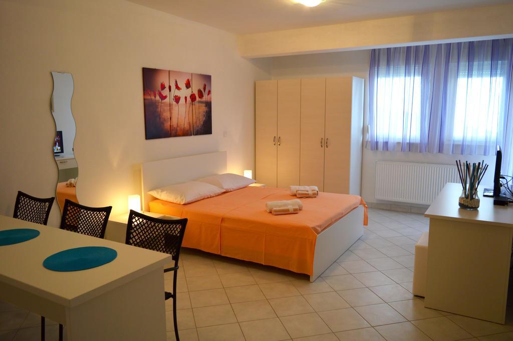 Permarinus Apartments Podstrana Habitación foto