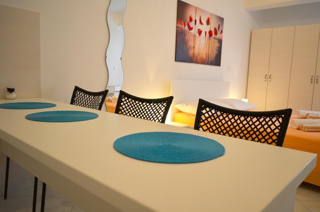 Permarinus Apartments Podstrana Habitación foto